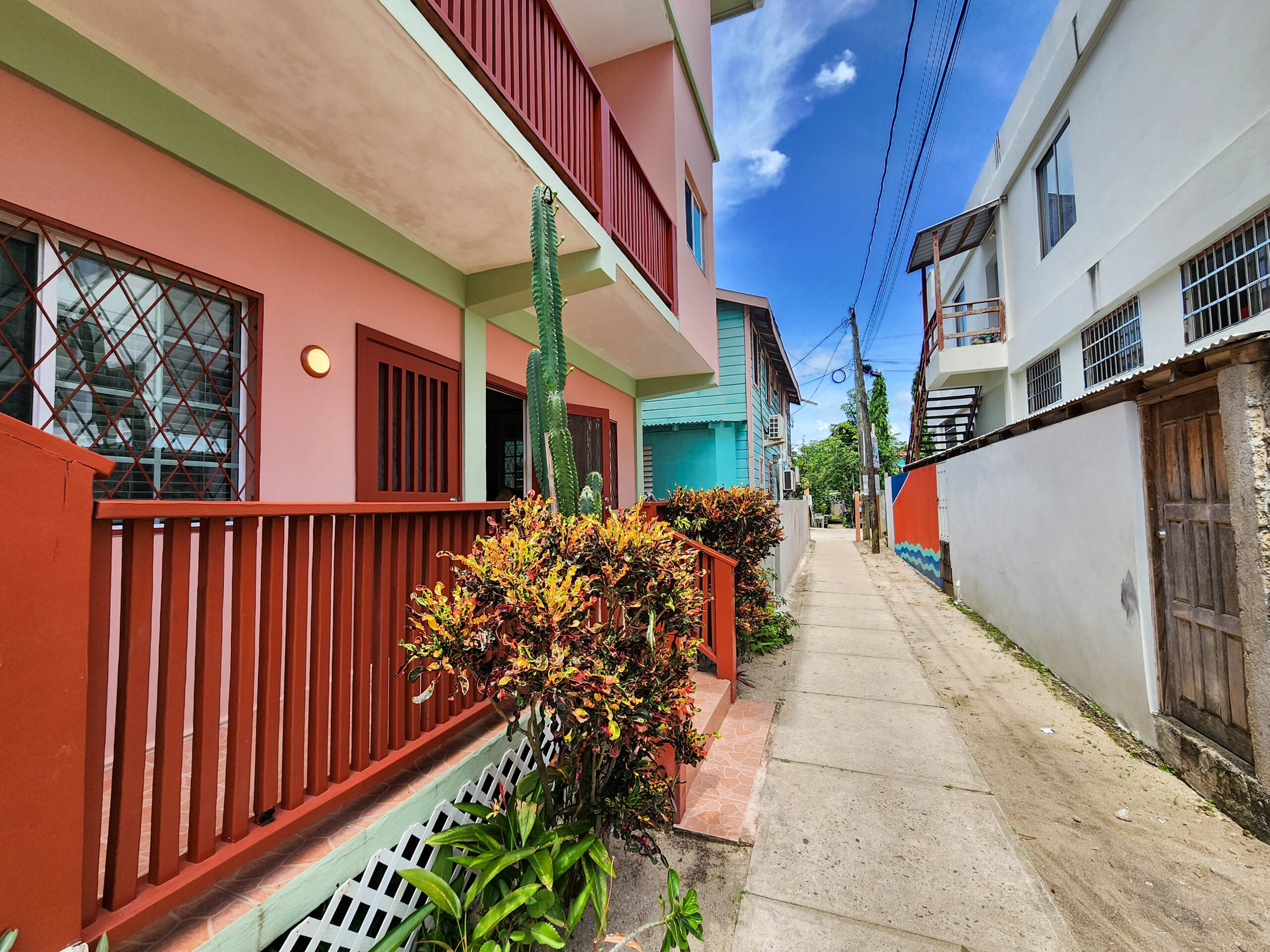 Sidewalk Charmer – One Bedroom Apartment