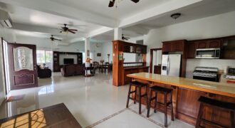 Belmopan Two Story Home – Three Bedroom Apartment