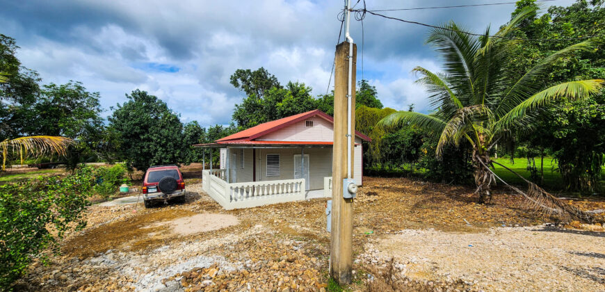 Two Bedroom Cozy Home In Cotton Tree Village