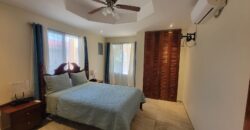 Catcha Breeze – One Bedroom Apartment On The Sidewalk